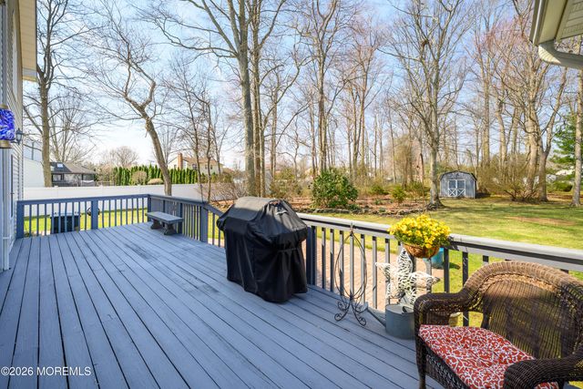 21 Jefferson Court, Freehold, NJ 07728