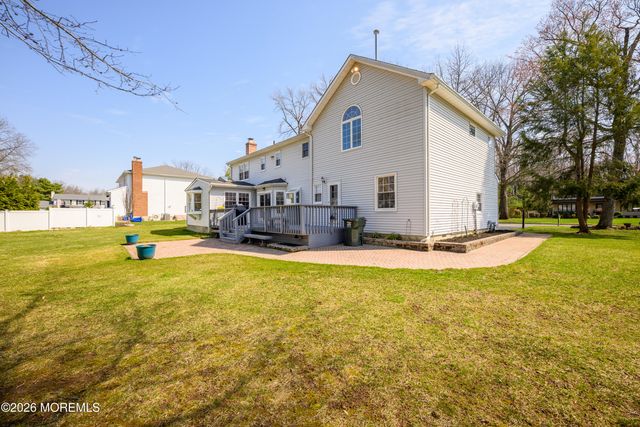 21 Jefferson Court, Freehold, NJ 07728