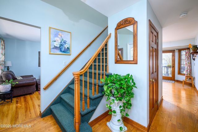 21 Jefferson Court, Freehold, NJ 07728
