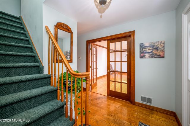 21 Jefferson Court, Freehold, NJ 07728