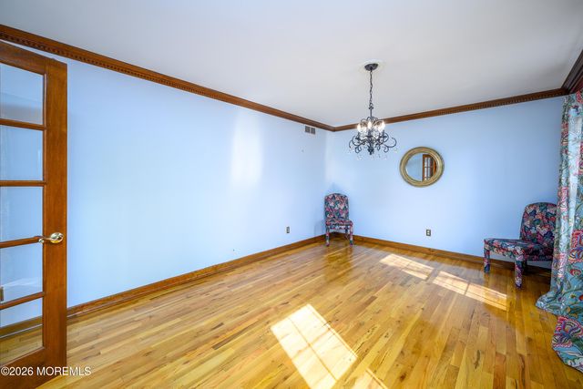 21 Jefferson Court, Freehold, NJ 07728