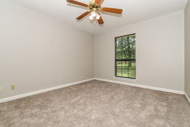 320 33rd Street SW, Paris, TX 75460