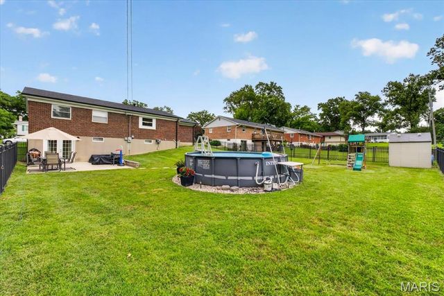 965 N Metter Avenue, Columbia, IL 62236