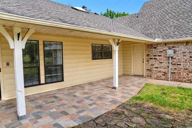 405 S Denton Avenue, Justin, TX 76247