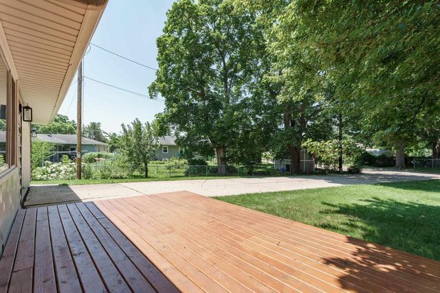 101 N Clear Lake Avenue, Milton, WI 53563