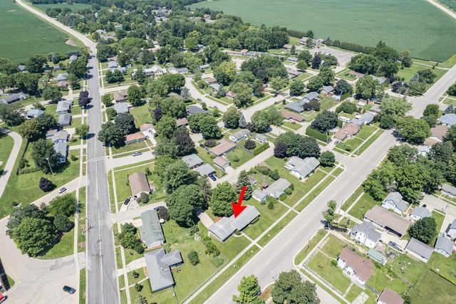 101 N Clear Lake Avenue, Milton, WI 53563