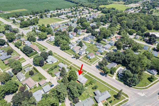 101 N Clear Lake Avenue, Milton, WI 53563