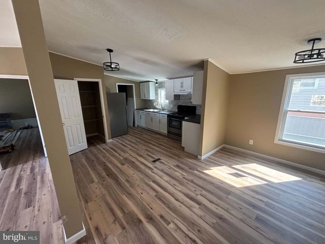 182 RUSTIC DRIVE, Shippensburg, PA 17257