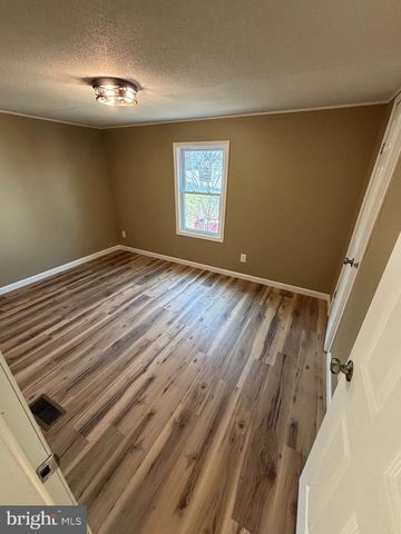 182 RUSTIC DRIVE, Shippensburg, PA 17257