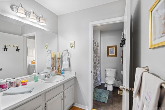 200 Pine Forest 3-B, Maumelle, AR 72113