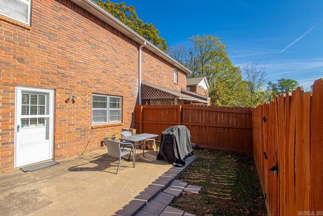 200 Pine Forest 3-B, Maumelle, AR 72113