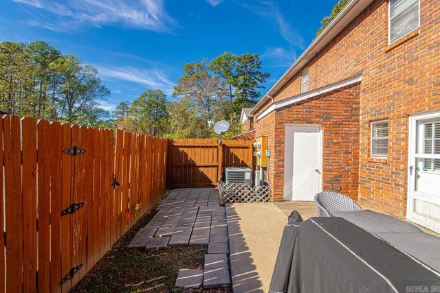 200 Pine Forest 3-B, Maumelle, AR 72113