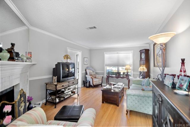 200 Pine Forest 3-B, Maumelle, AR 72113