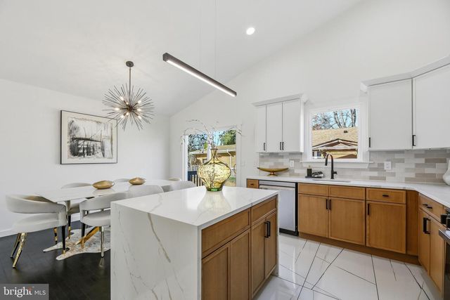 28 BRATTLE ST, Ewing Twp, NJ 08638