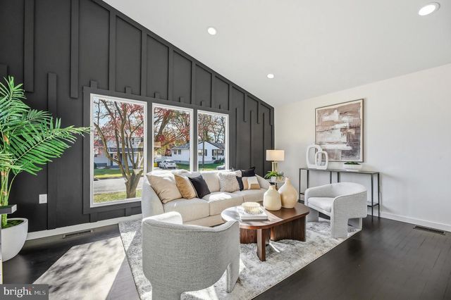 28 BRATTLE ST, Ewing Twp, NJ 08638