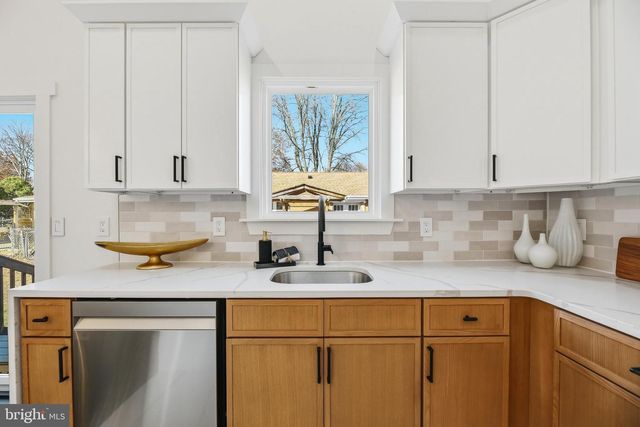 28 BRATTLE ST, Ewing Twp, NJ 08638