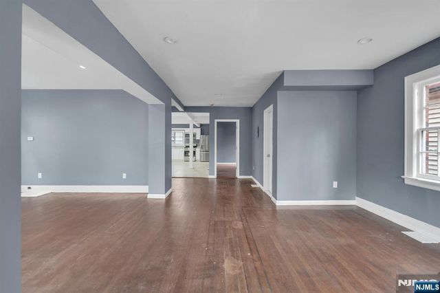 513 Sandford, Newark, NJ 07106