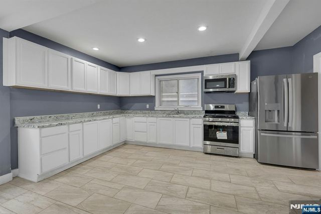 513 Sandford, Newark, NJ 07106