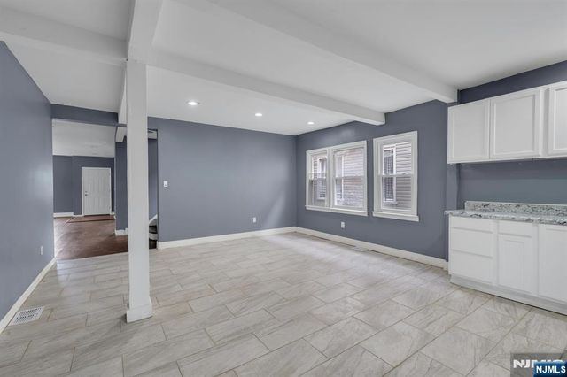 513 Sandford, Newark, NJ 07106