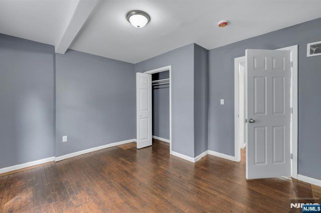 513 Sandford, Newark, NJ 07106