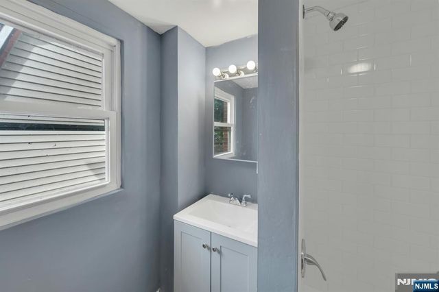 513 Sandford, Newark, NJ 07106