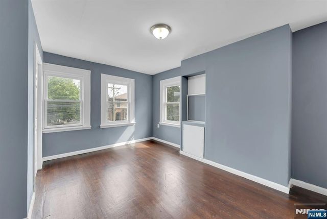 513 Sandford, Newark, NJ 07106