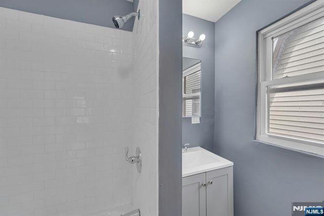 513 Sandford, Newark, NJ 07106