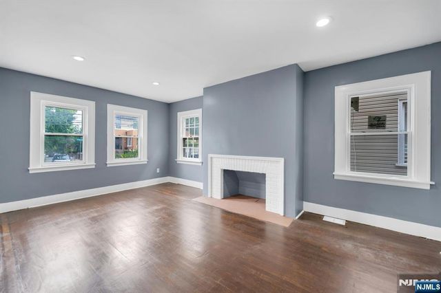 513 Sandford, Newark, NJ 07106