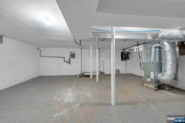 513 Sandford, Newark, NJ 07106