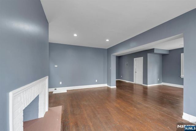 513 Sandford, Newark, NJ 07106