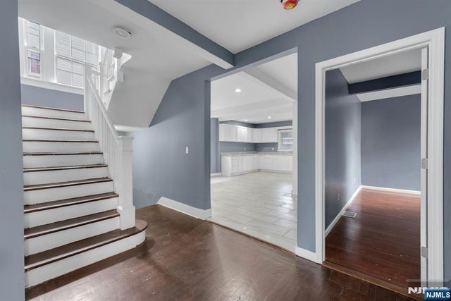 513 Sandford, Newark, NJ 07106