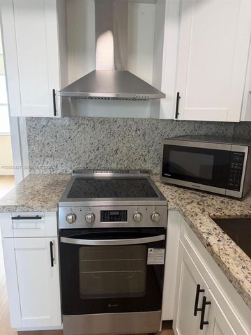 101 SE 4th Ave 6, Hallandale Beach, FL 33009