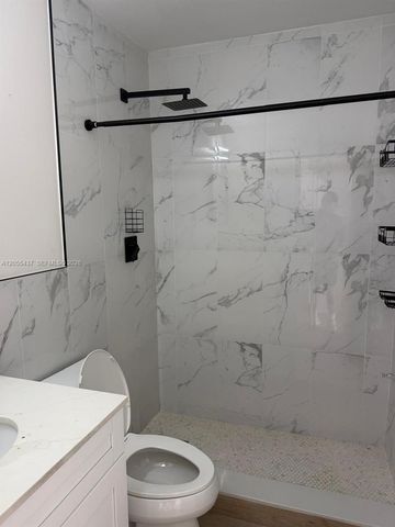 101 SE 4th Ave 6, Hallandale Beach, FL 33009