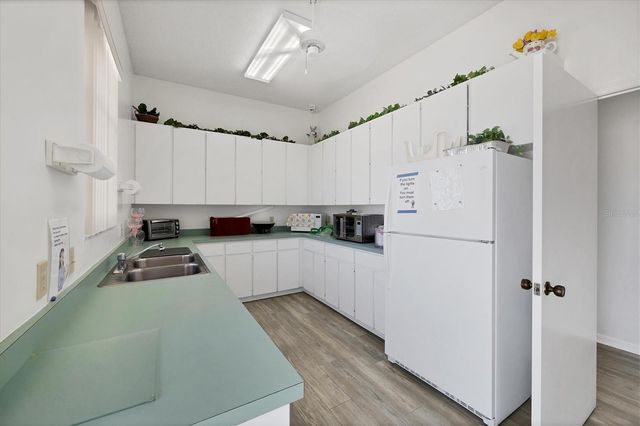 5478 KELLY DRIVE 7, Sarasota, FL 34233