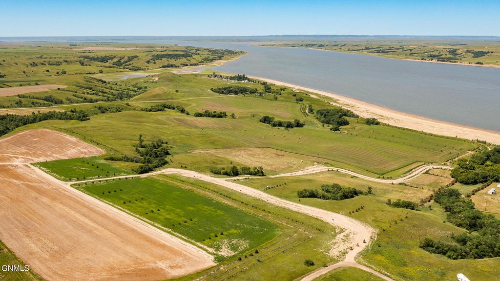 16 Oahe Links, Linton, ND 58552 photo 14