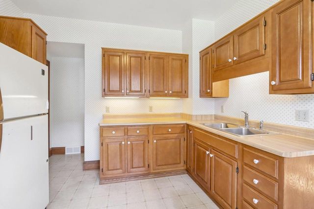 102 S 5th Street, Mount Horeb, WI 53572