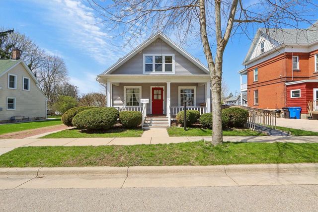 102 S 5th Street, Mount Horeb, WI 53572