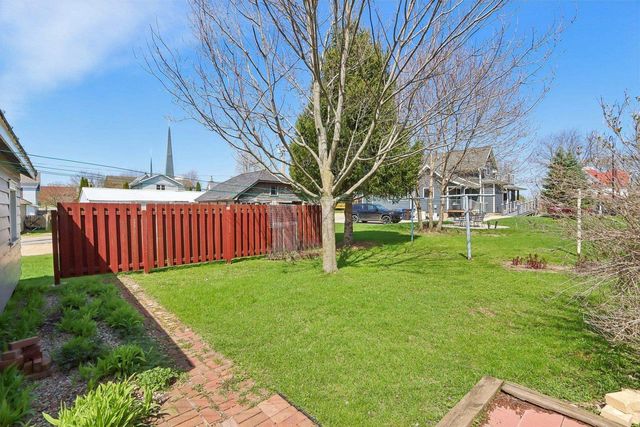 102 S 5th Street, Mount Horeb, WI 53572