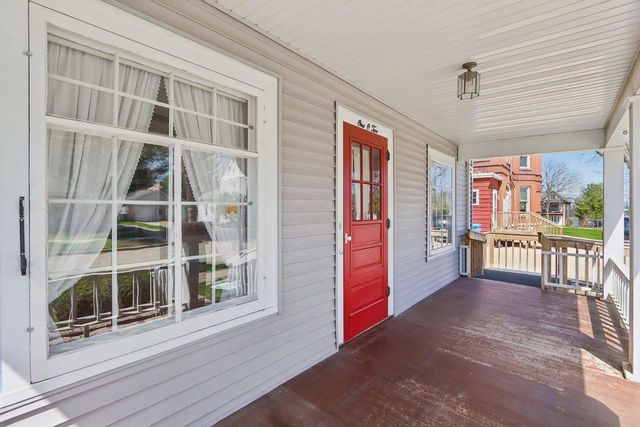 102 S 5th Street, Mount Horeb, WI 53572
