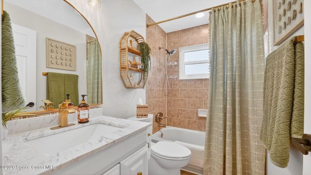 425 Via Valencia Court, Merritt Island, FL 32953