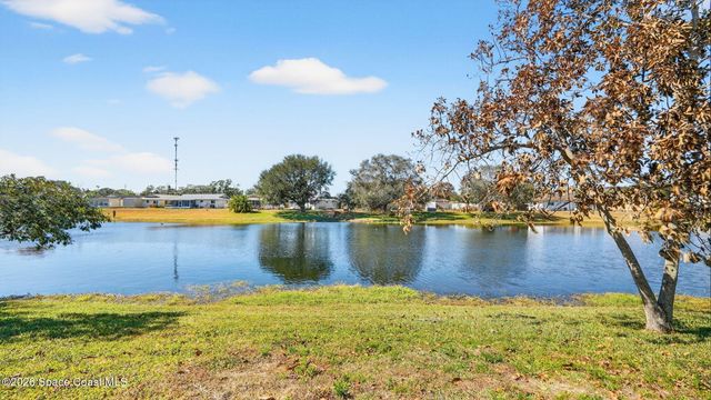 425 Via Valencia Court, Merritt Island, FL 32953