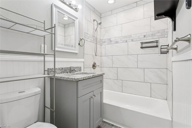 1312 River Oaks DR, Norfolk, VA 23502