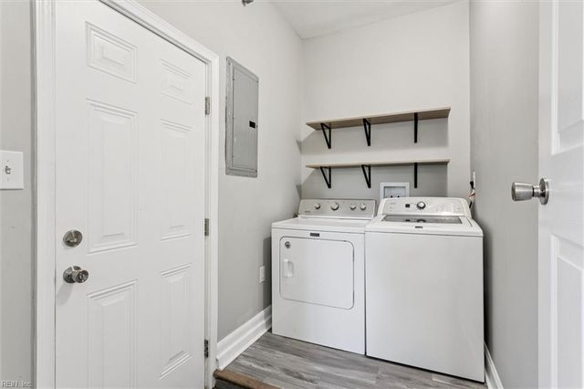 1312 River Oaks DR, Norfolk, VA 23502