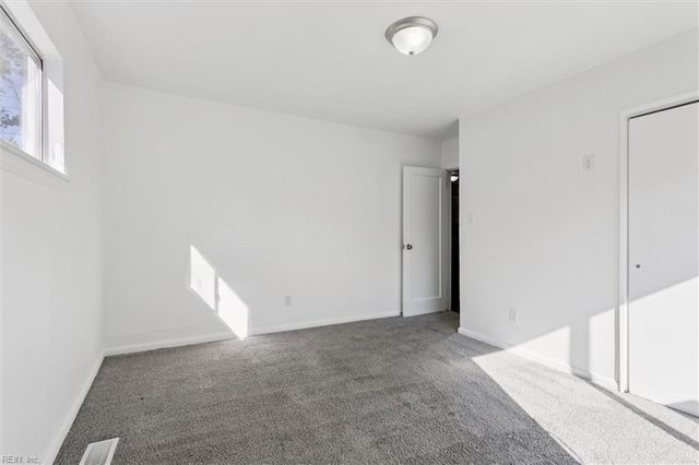 1312 River Oaks DR, Norfolk, VA 23502