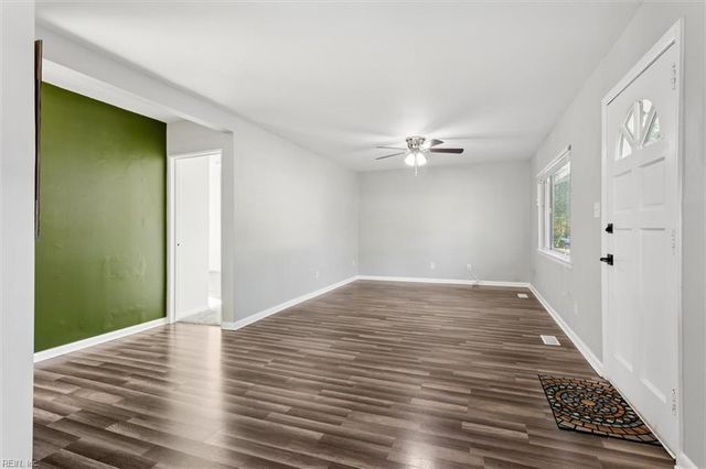 1312 River Oaks DR, Norfolk, VA 23502