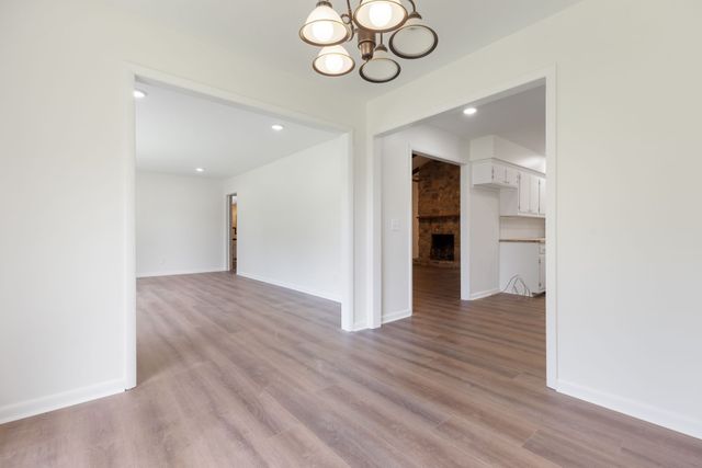 2809 Country Club Dr, Centerville, TN 37033