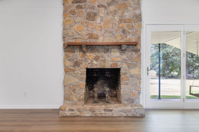 2809 Country Club Dr, Centerville, TN 37033