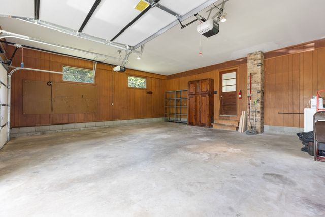 2809 Country Club Dr, Centerville, TN 37033