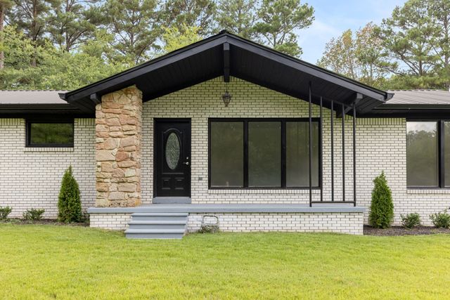 2809 Country Club Dr, Centerville, TN 37033