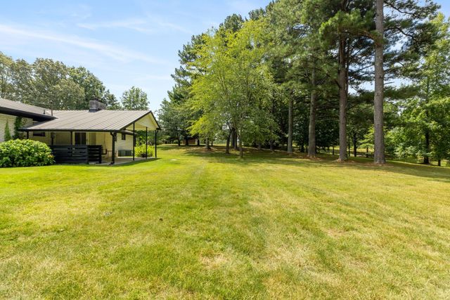 2809 Country Club Dr, Centerville, TN 37033